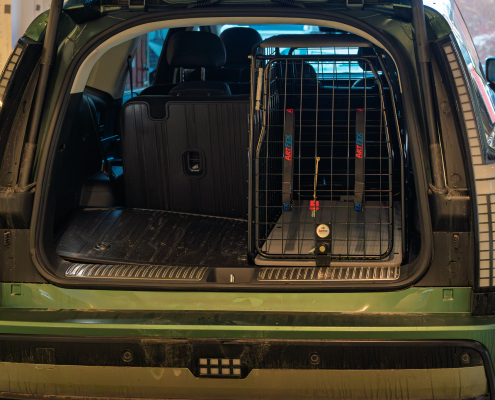 Artfex Medium Hundebur i Hyundai Ioniq9