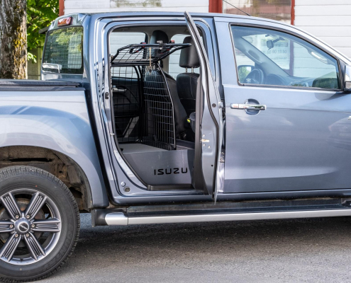Artfex Medium Hundebur i Isuzu D-Max