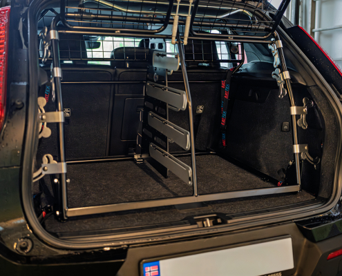 Artfex hundegrind M1 i Volvo XC40