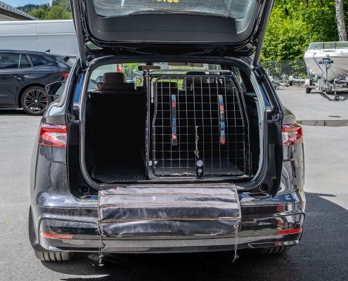 Artfex Medium Bred hundebur i Skoda Enyaq