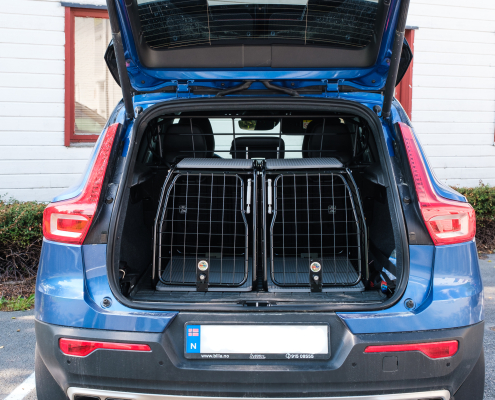 2 stk Artfex Small hundebur i Volvo XC40